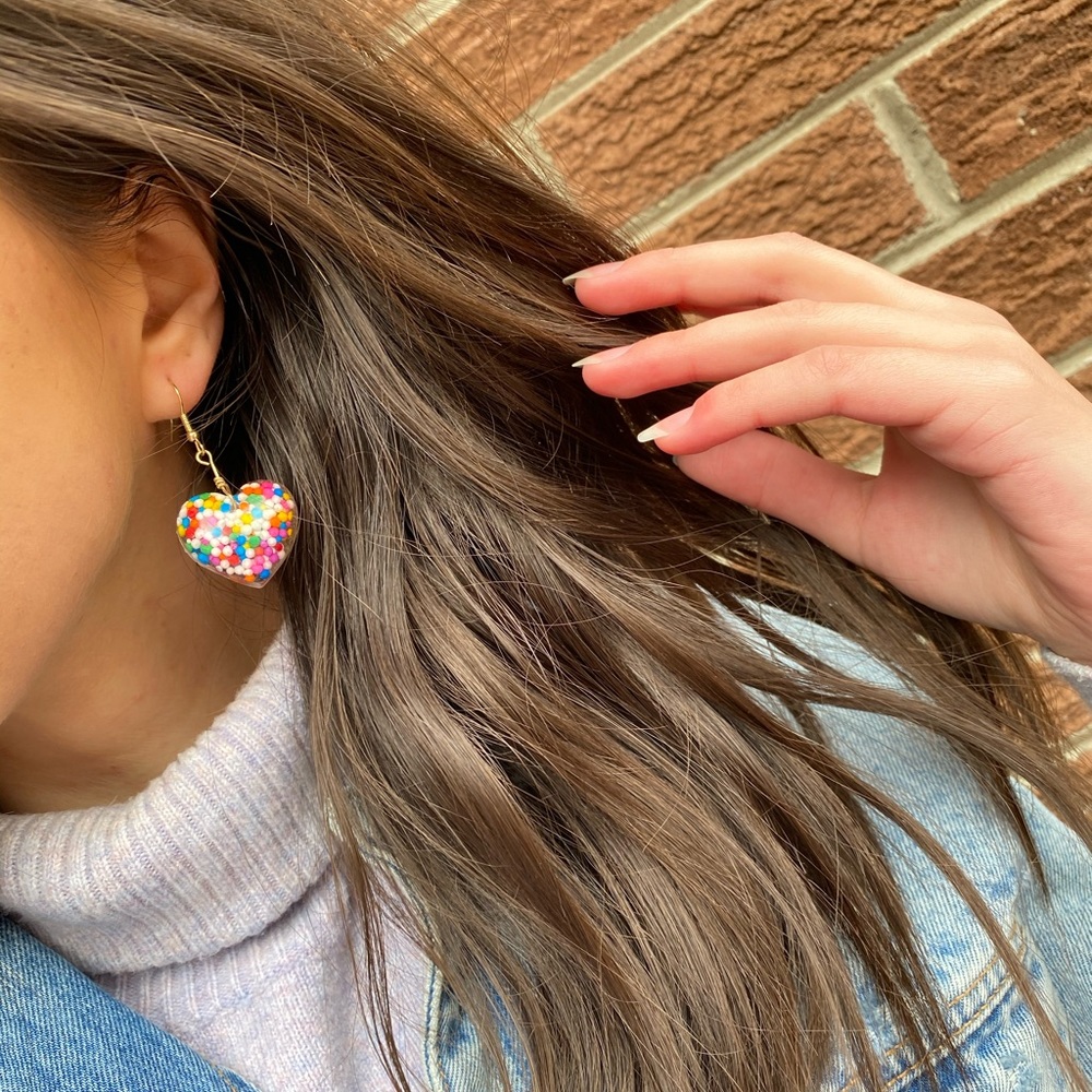 Heart💖🍩Sprinkle Dangle Earrings! Handmade🙋🏻‍♀️ - Picture 5 of 11